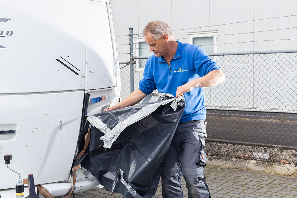 Tweedehands caravan 1 - schadeherstel schade