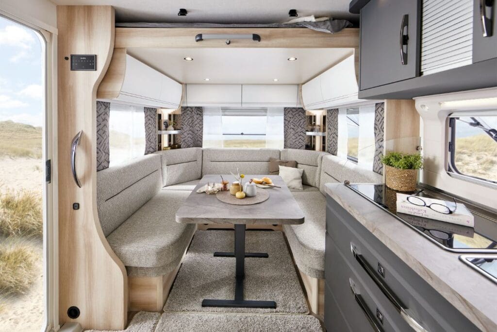 Hobby De Luxe 2025