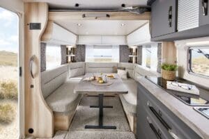 Hobby De Luxe 2025